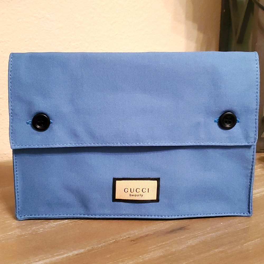New never used GUCCI beauty bag pouch clutch blue 💙